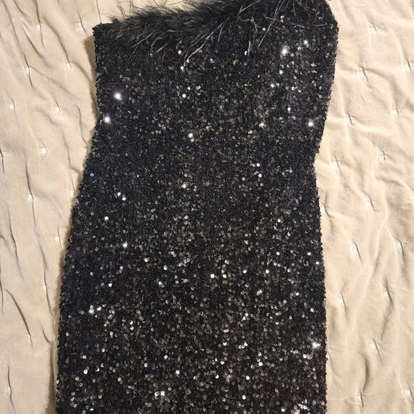 glitter dresses for homecoming Short Black Sequin Homecoming Dress with Long Sleeves Black / 0
